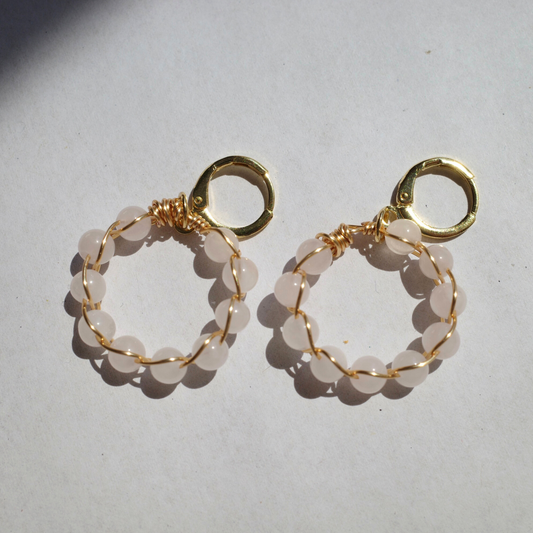 ローズクォーツ天然石ゆらゆらフープピアス